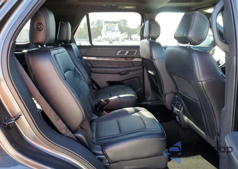 2016 Ford Explorer Platinum z USA, uszkodzony, nr VIN 1FM5K8HT2GGD21189